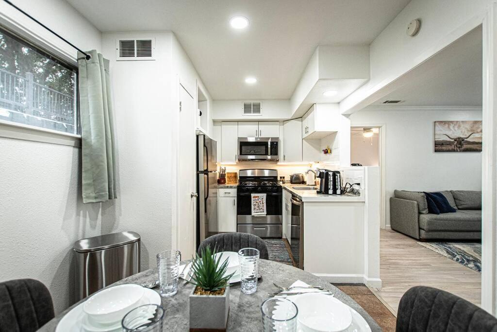 Downtown Austin Suite Retreat Dış mekan fotoğraf